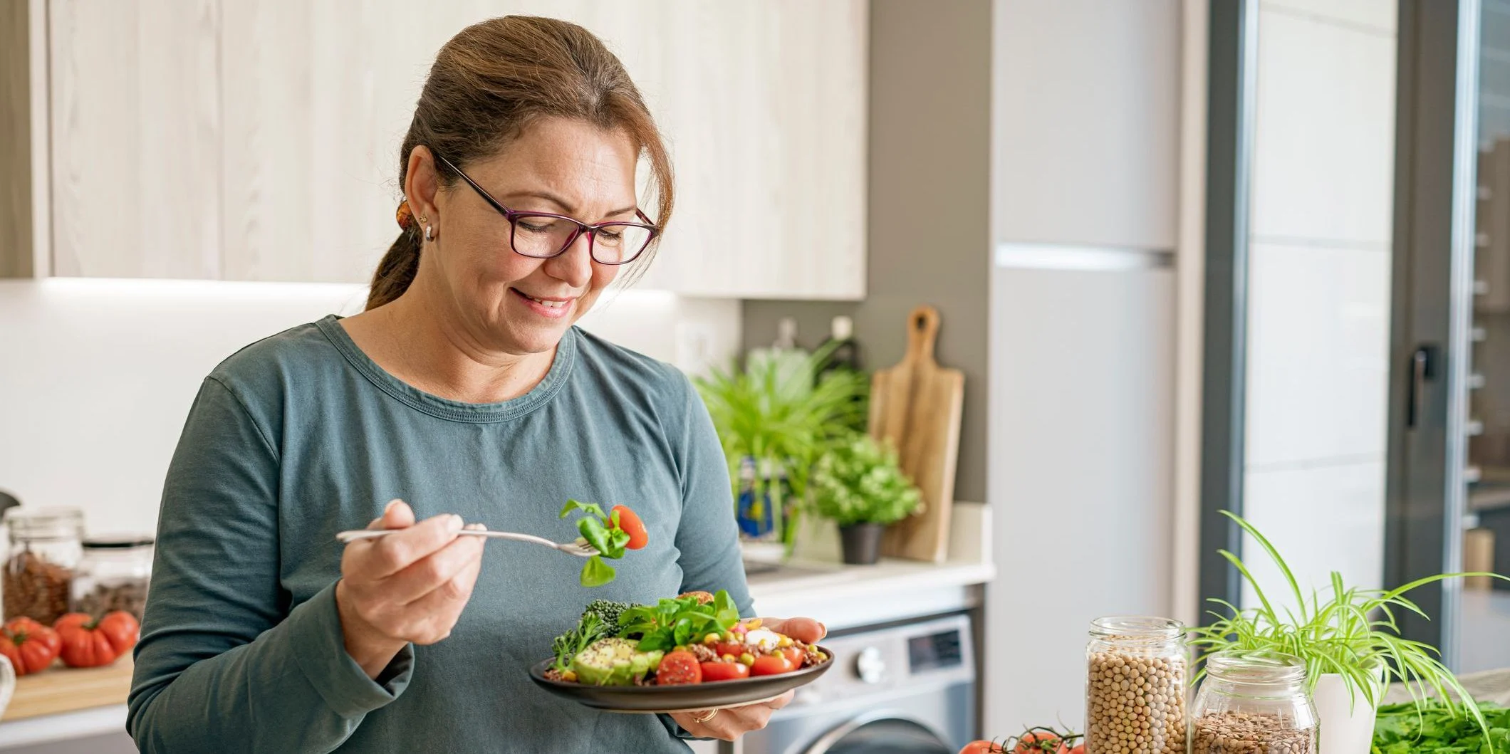 Daily Habits That Quietly Improve Long Term Wellness